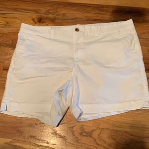 Old Navy white shorts